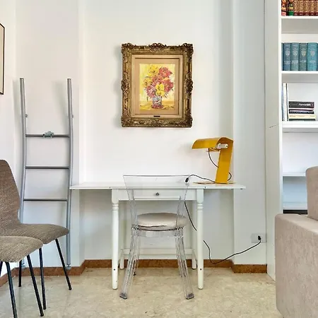 Ariston Terrace 아파트